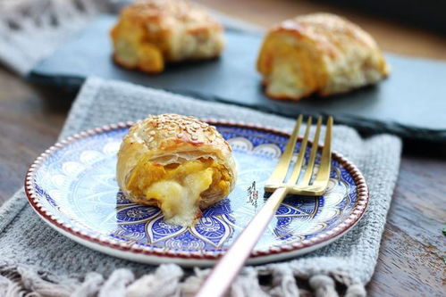 紅薯學(xué)會(huì)新吃法,又香又酥真好吃,一麻袋紅薯只夠吃3天